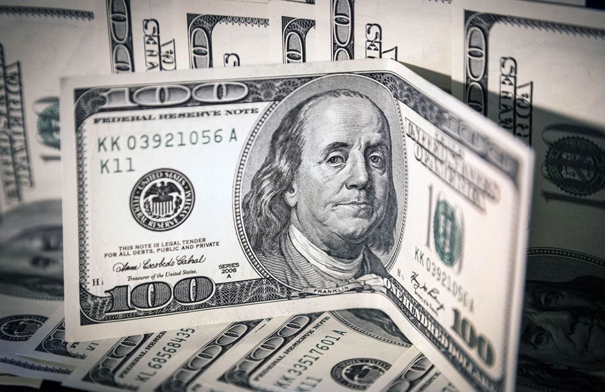 El dólar blue llegó a los $1.000, tras las últimas medidas adoptadas por el Gobierno