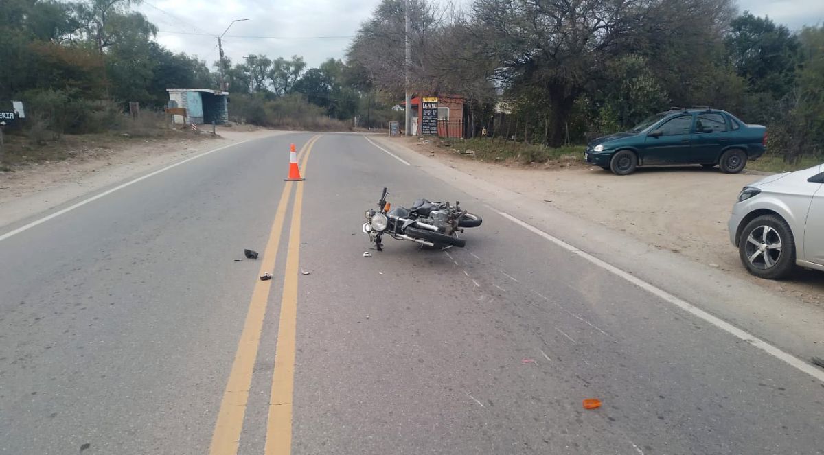Choque en Cruz de Caña: un motociclista herido