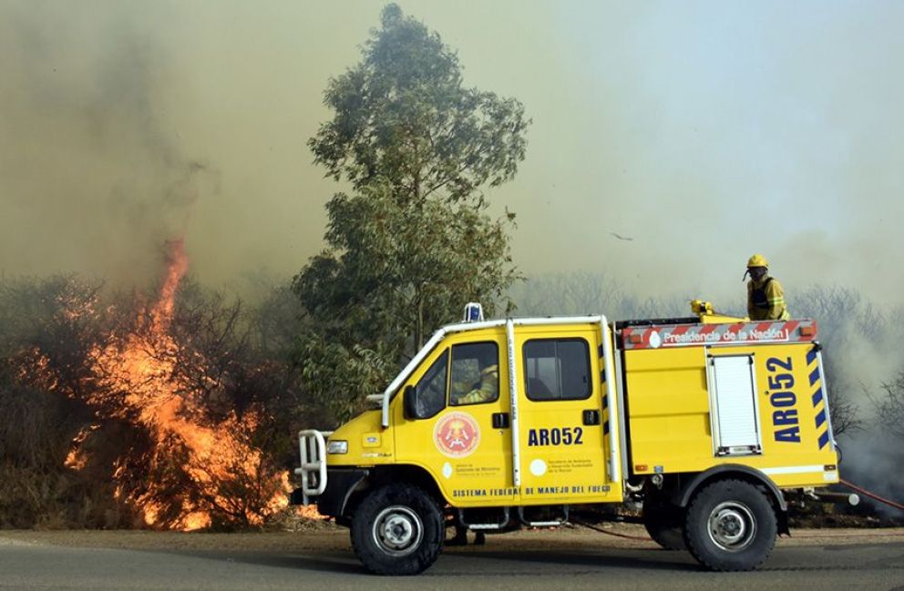Fuego en las sierras centrales: Controlaron los incendios en las zonas más pobladas