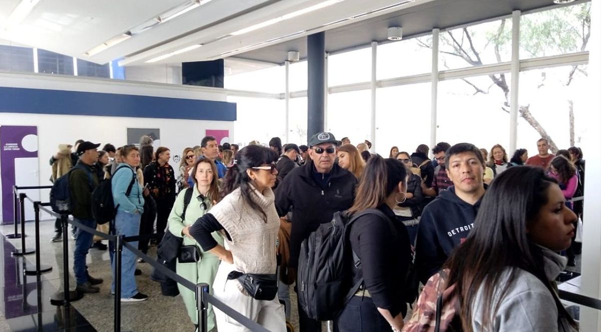 Más de 350 personas utilizaron el servicio aéreo entre Chile y San Luis durante el pasado fin de semana