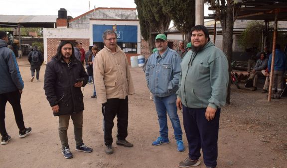 Asamblea permanente con quite de colaboración en Villa de Merlo