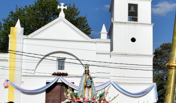 Inicia la novena en honor a la Virgen del Rosario