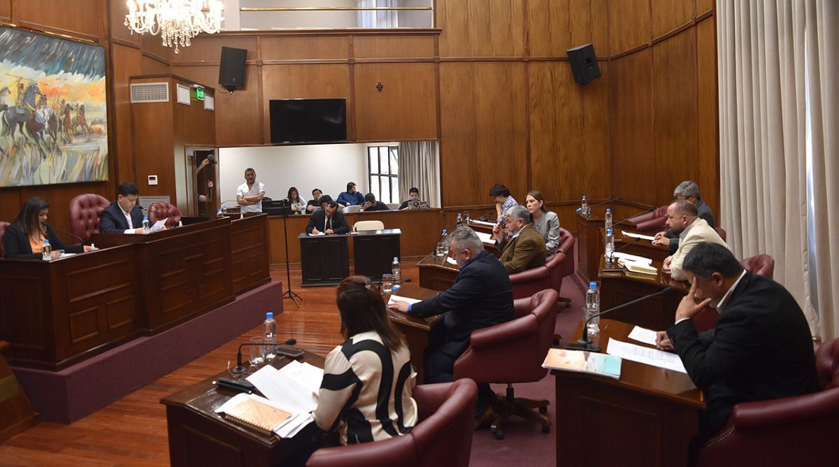 El Senado aprobó por unanimidad el presupuesto provincial 2024