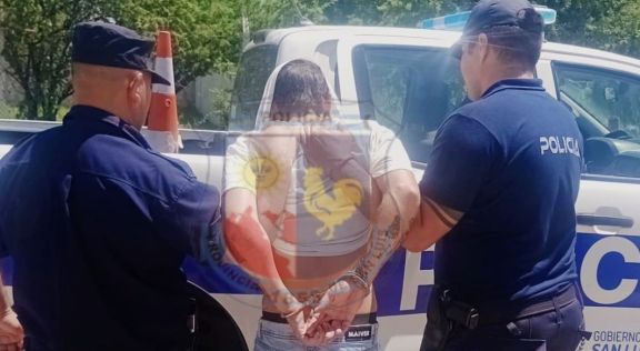 Detuvieron a un hombre que amenazó con arma blanca y asaltó a la empleada de un comercio en Villa de Merlo