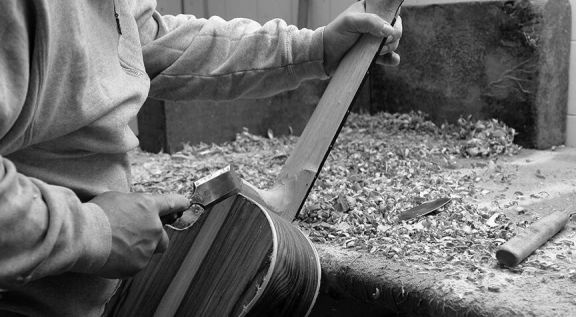 Luthiers y artesanos de instrumentos musicales se reúnen en Merlo para celebrar su oficio