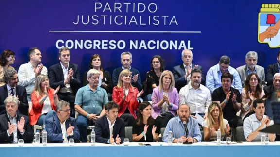 El congreso del PJ aceptó la licencia de Alberto Fernández y creó una "Comisión para el modelo argentino"
