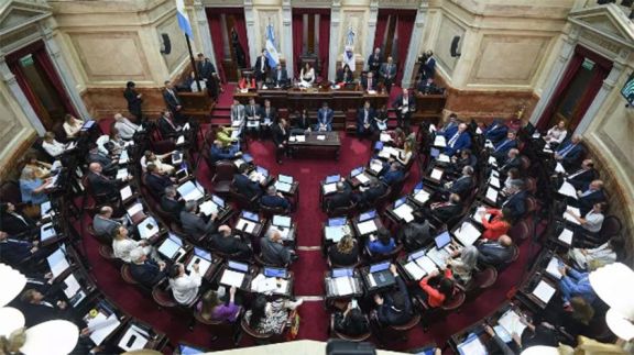 Senado debate la ley Bases: el dictamen se pelea voto a voto
