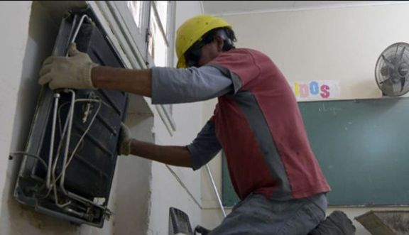 Trabajan con celeridad en la reparación y mantenimiento de los sistemas de calefacción de las escuelas