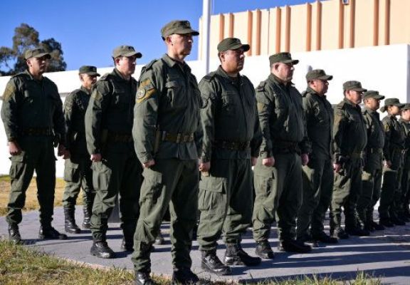 Gendarmería desembarcó en San Luis y ya se instaló en La Punta