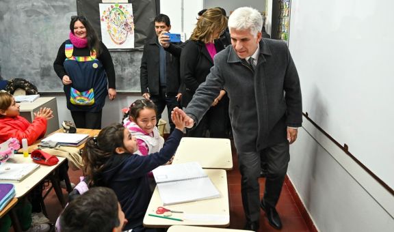 Poggi recorrerá 23 localidades en diez días en el marco del inicio escolar