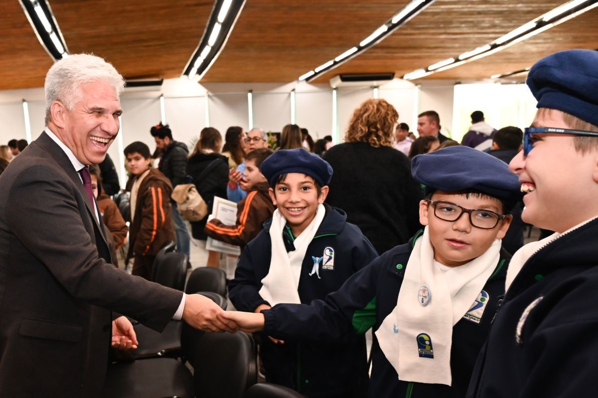 Alumnos de toda la provincia hicieron la "Promesa de Cuidado Ambiental"