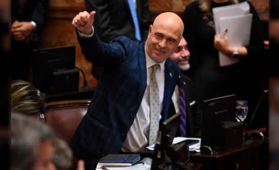 El puntano Abdala seguirá al frente de la presidencia provisional del Senado