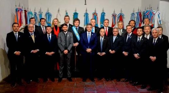 Javier Milei firmó el Pacto de Mayo con 18 gobernadores y lanzó la segunda fase de su gestión