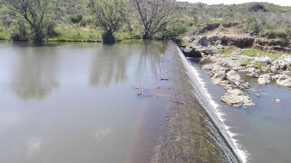 Suspenden la provisión de agua en Tilisarao, San Pablo y Renca
