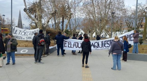 Reclamo en Merlo contra los tarifazos