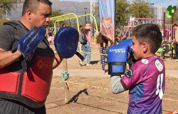 Jornada deportiva y recreativa en el Barrio 207 Viviendas