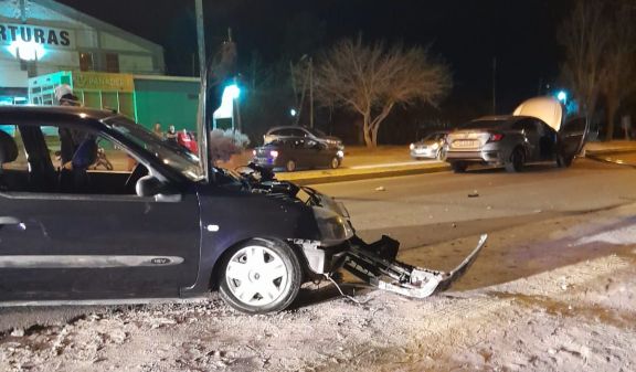 Violento choque en el ingreso a Merlo deja cuatro personas heridas