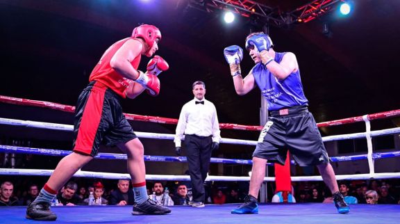 La tercera fecha del torneo “José María Gatica” se disputa esta noche en Merlo