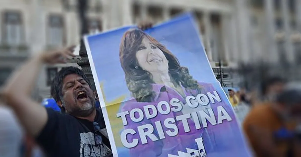 El peronismo se moviliza a Plaza de Mayo en apoyo a Cristina Kirchner | El Corredor Noticias | Todas las noticias del Valle del Conlara y el Corredor de los Comechingones
