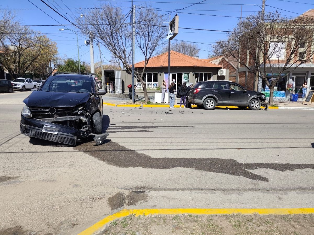 Choque en Avenida del Sol: una mujer resultó herida