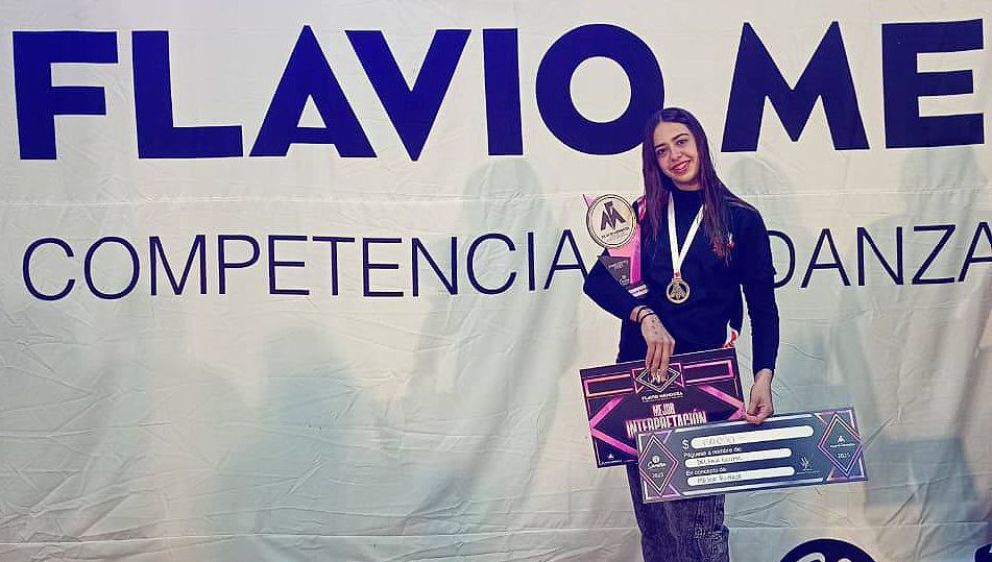 Delfina Goymil, la merlina campeona sudamericana en acrobacia en telas