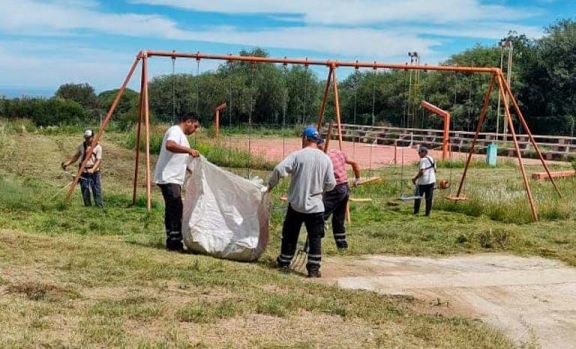 Cortaderas anunció un bono de fin de año de $150.000 para trabajadores municipales