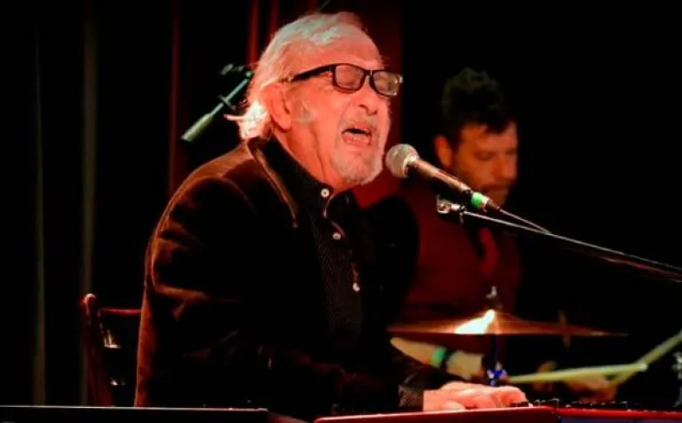 Una noche de música y nostalgia con Miguel Zavaleta