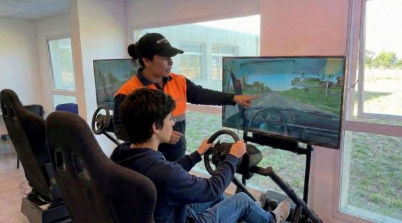 El Gobierno presentó ‘Mi Primer Carnet’, una iniciativa que vincula la educación con la seguridad