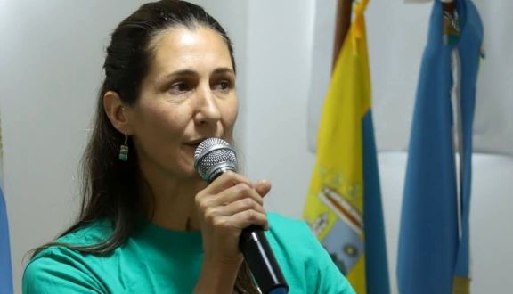Dos modelos de ciudad en disputa: fuerte exposición de Pamela Mackey en la audiencia por el ordenamiento territorial de Merlo
