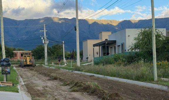 Merlo en abandono: vecinos pagan máquinas y exponen el colapso de la gestión municipal