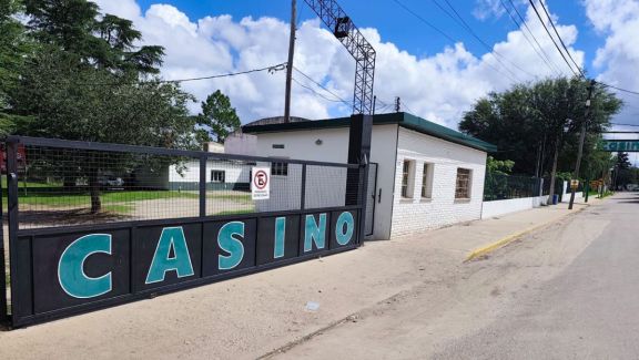 El Superclásico merlino se juega en la cancha de Casino