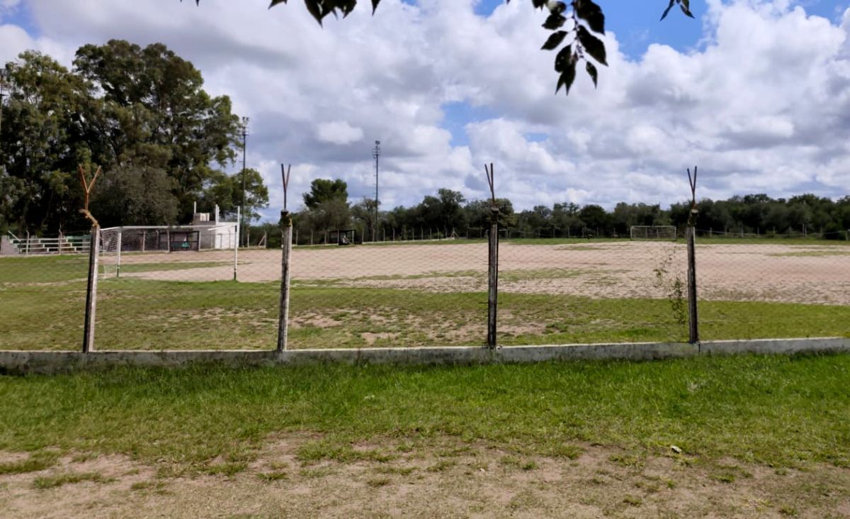 El Superclásico merlino se juega en la cancha de Casino