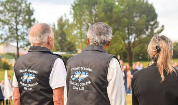 Villa de Merlo homenajeó a los veteranos y caídos en Malvinas 