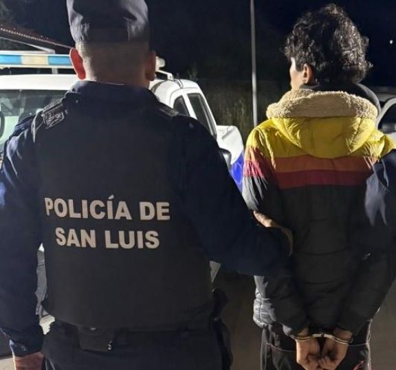 Villa de Merlo: la Policía recuperó una motocicleta robada y demoró a dos jóvenes