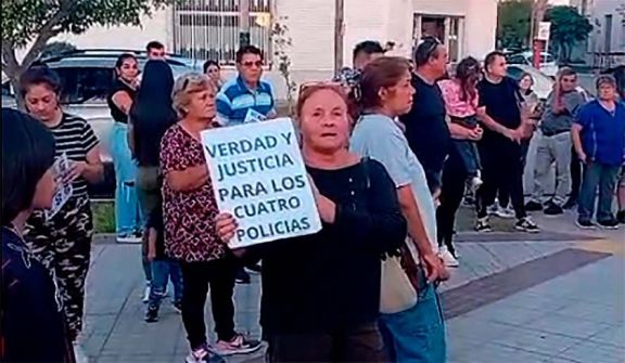 Familiares de policías imputados en el caso Magalí Morales convocan a una nueva marcha
