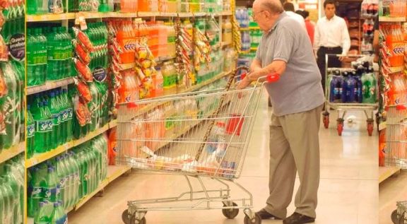 Crisis del consumo: la confianza de los argentinos cae por tercer mes consecutivo