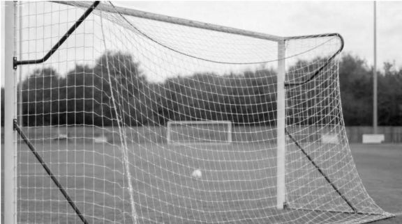 Conmoción en Traslasierra: murió un arquero durante un partido de fútbol de veteranos