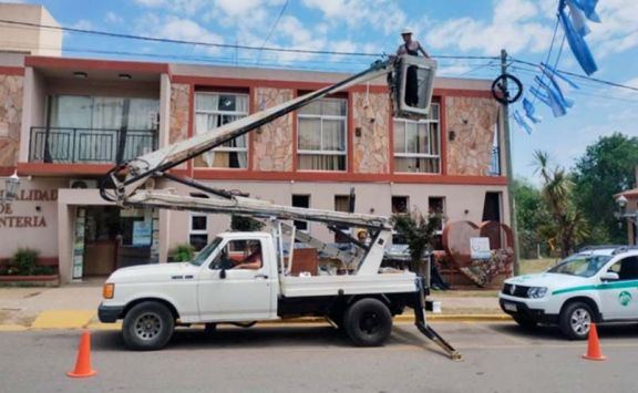 Carpintería otorgará un bono de $100 mil a municipales por el Día del Trabajador