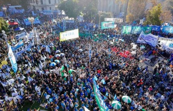 La CGT llamó a ponerle “un límite" al Gobierno de Milei en la marcha por el Día del Trabajador