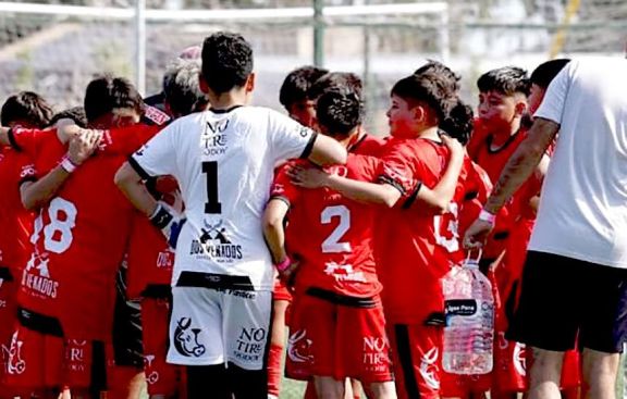 Los chicos del Club San Martín sueñan con el Mundialito y sus familias organizan eventos solidarios