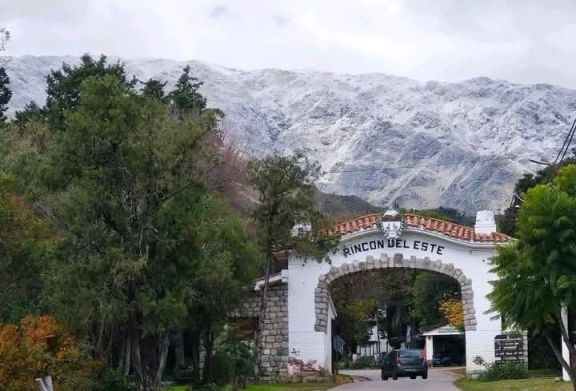 La nieve llegó a San Luis y dejó las primeras postales blancas del año