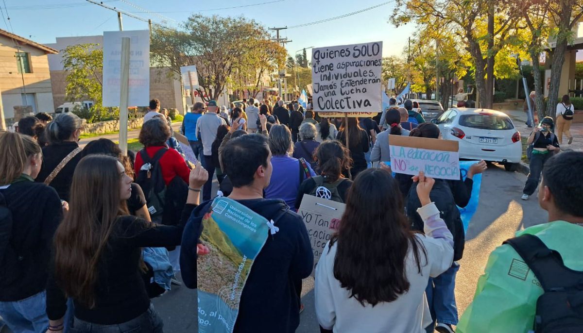 “La universidad pública se defiende”: Merlo marchó contra el ajuste y reclamó la aplicación de la Ley de Financiamiento Universitario