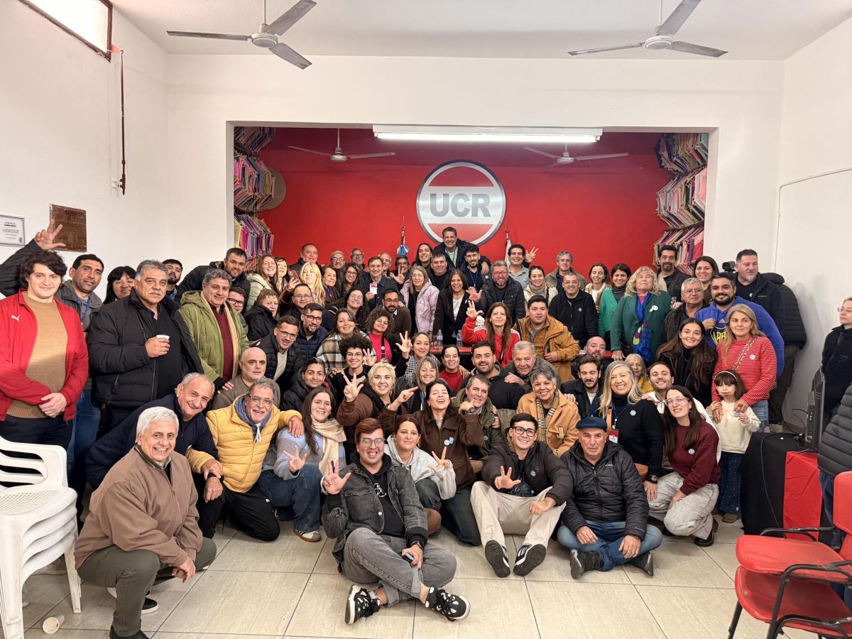 La UCR respaldó a Juan Álvarez Pinto en medio de cuestionamientos internos por su continuidad partidaria