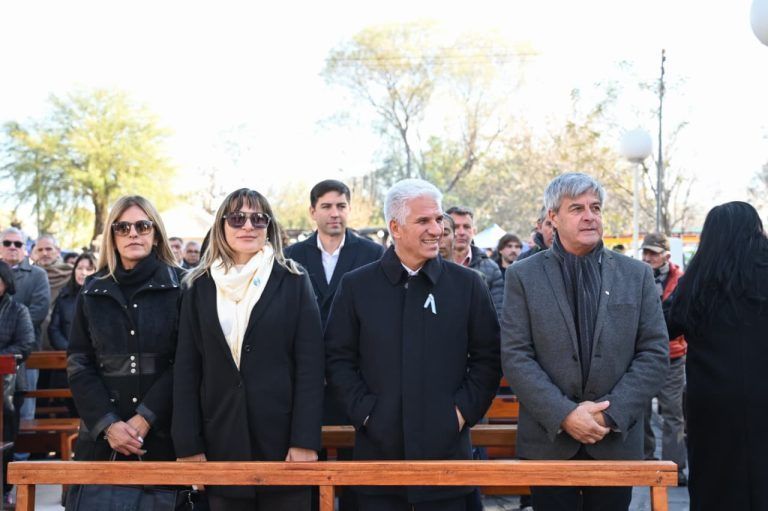 El gobernador Claudio Poggi acompañó la celebración de Santa Rita de Casia en La Lomita