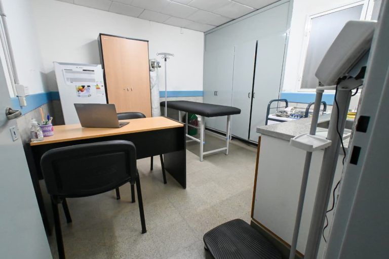 Poggi inauguró mejoras en el CAPS de Los Molles y anunció que avanzará el gas natural para la localidad