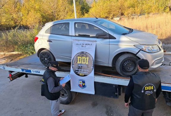 Encontraron en Córdoba un vehículo que habría sido utilizado durante un robo en Carpintería