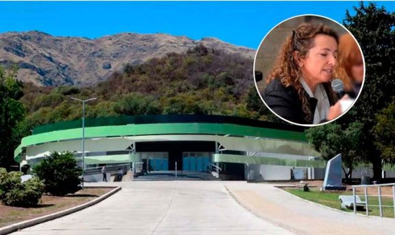 Escándalo en Merlo: Álvarez Pinto suspendió a último momento un conversatorio en el Centro de Convenciones