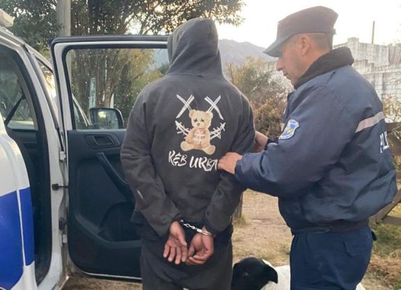 Detuvieron a un hombre acusado de robar en un restaurante en Merlo