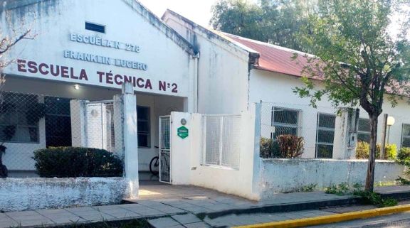 Convocan a un abrazo simbólico en la Escuela Técnica de Cortaderas