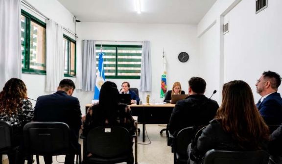 Tres imputados por defraudar a una mujer con discapacidad: le habrían sacado vehículos, inmuebles y poderes de administración